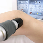 آلة العلاج الطبيعي بالموجات فوق الصوتية المحمولة و Shockwave لمصنع تخفيف الآلام